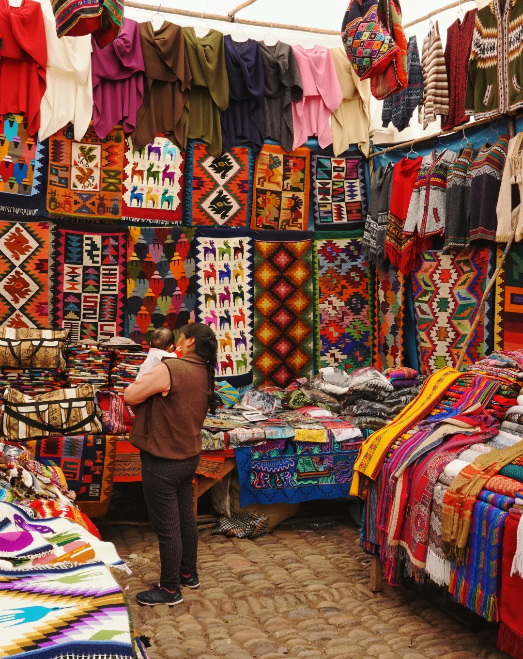 Colourful Andean textiles at a Peruvian market