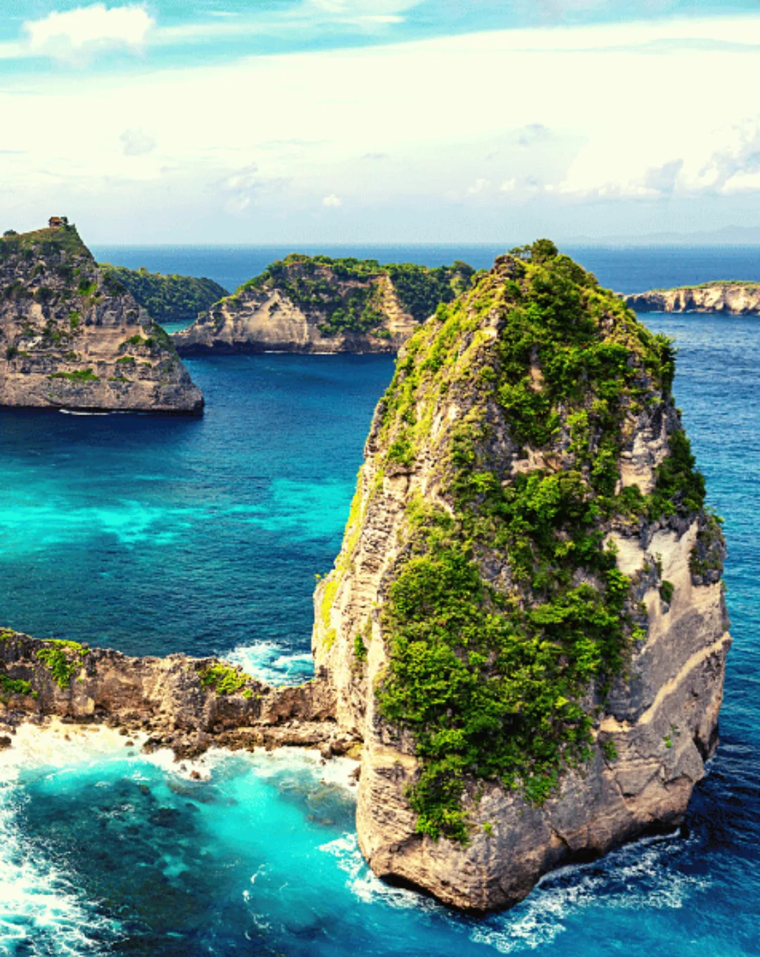 Sea cliffs and coves on Nusa Penida, Bali